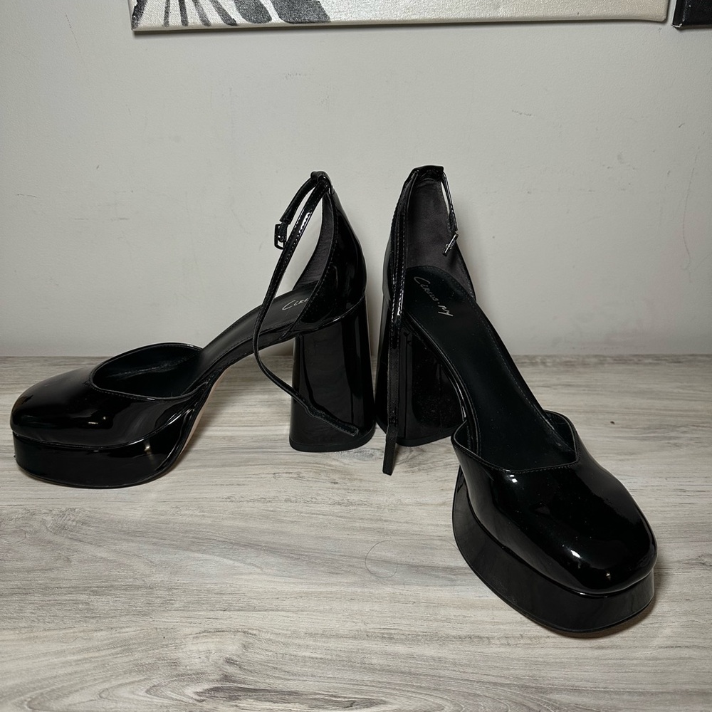 Circus by Sam Edelman Black Platform Shoes
